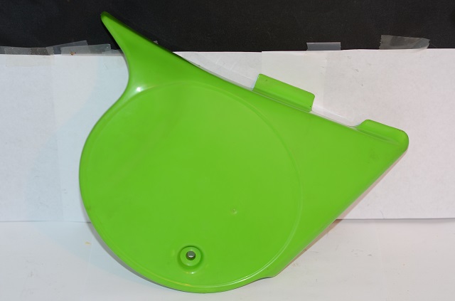 SIDE COVER R/H LIME GREEN