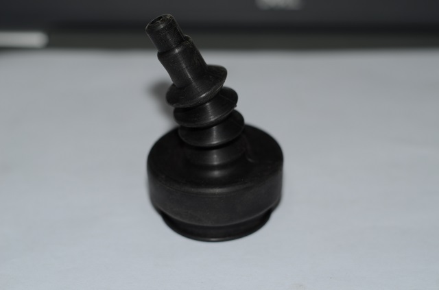 THROTTLE CABLE BOOT