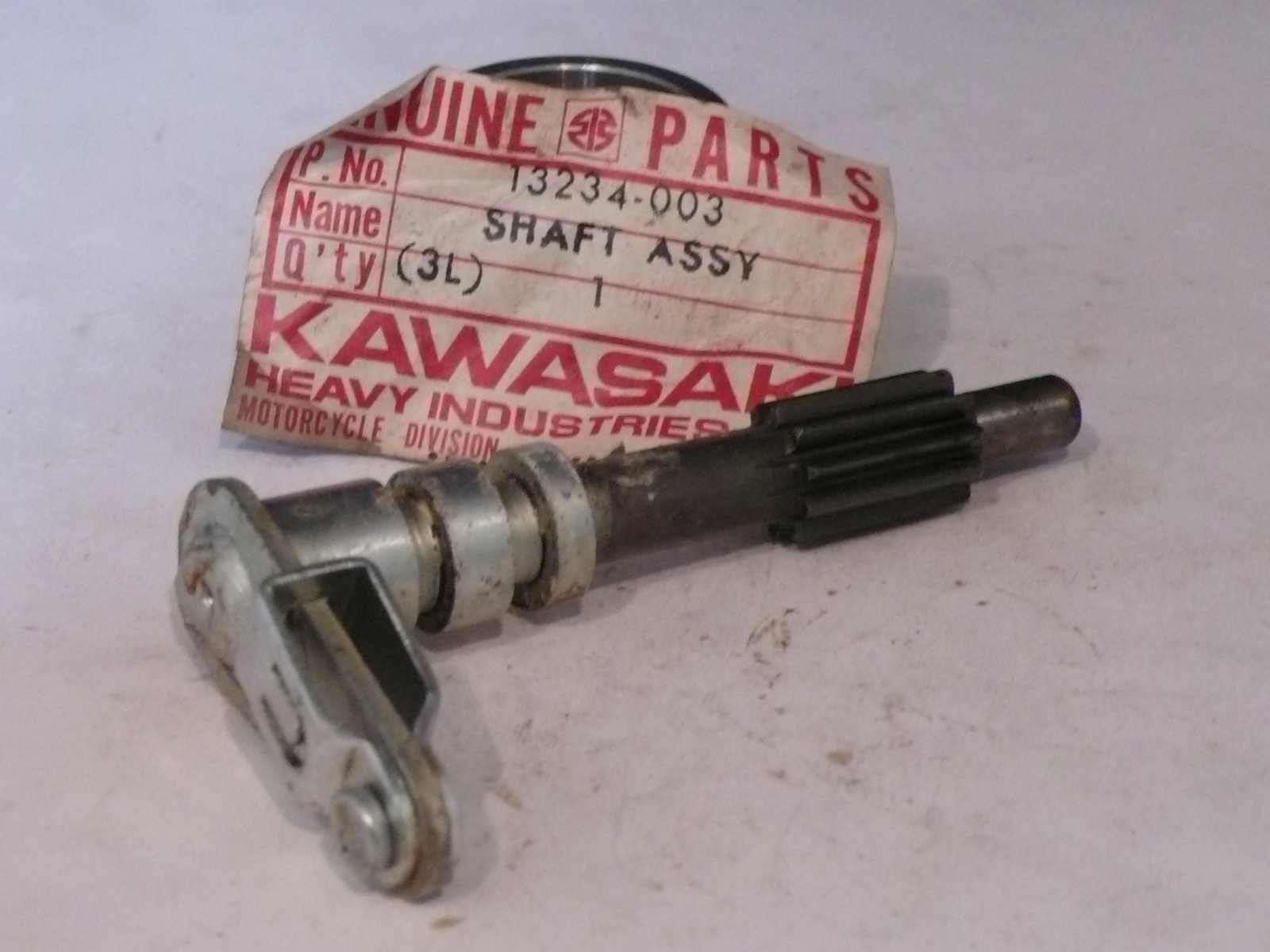 CLUTCH RELEASE SHAFT ASSEMBLY