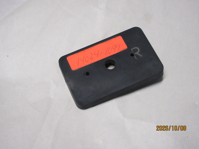 (image for) REFLECTOR COVER FRONT R/H