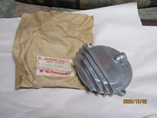 (image for) CAMSHAFT COVER