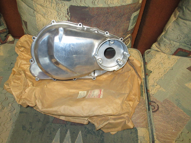 (image for) CLUTCH COVER