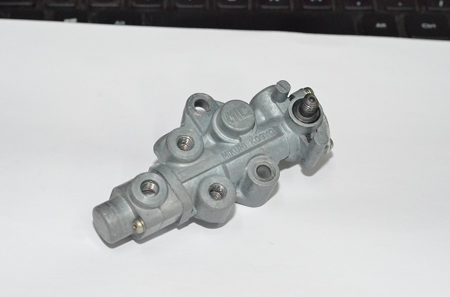 OIL PUMP ASSEMBLY (USED)