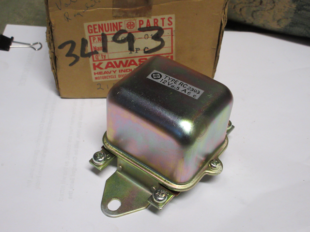 (image for) VOLTAGE REGULATOR