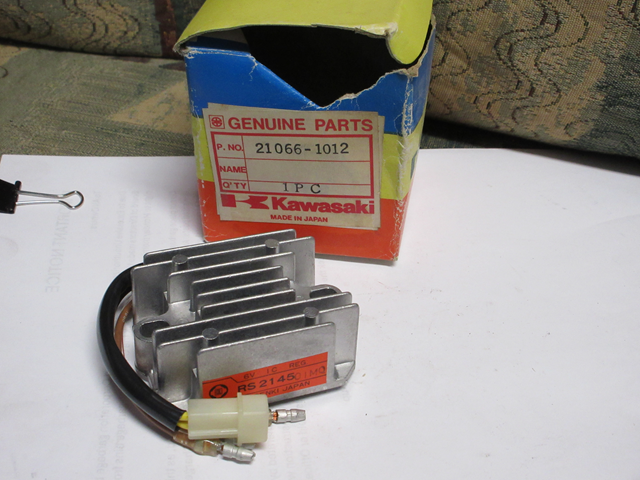 (image for) VOLTAGE REGULATOR
