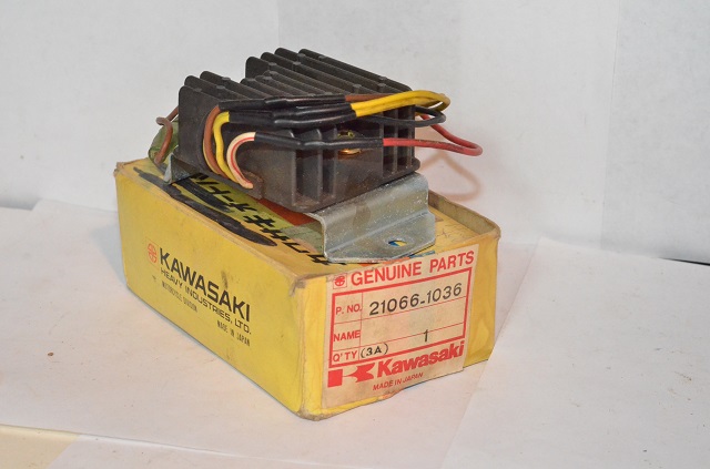 (image for) VOLTAGE REGULATOR