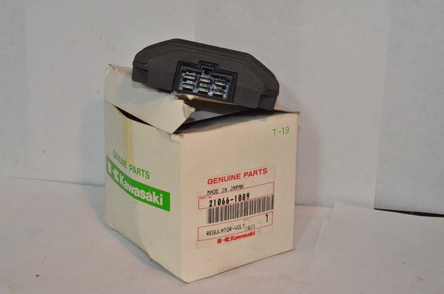 (image for) VOLTAGE REGULATOR