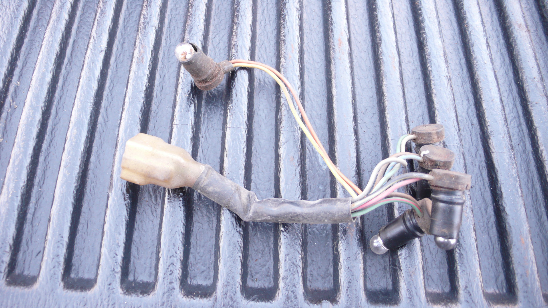(image for) SOCKET ASSY INDICATOR