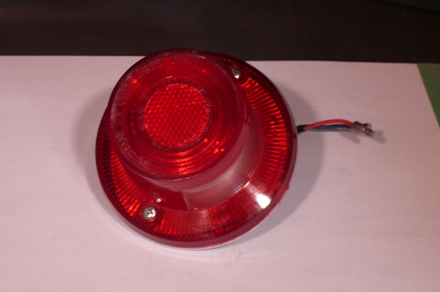 USED TAIL LIGHT ASSEMBLY