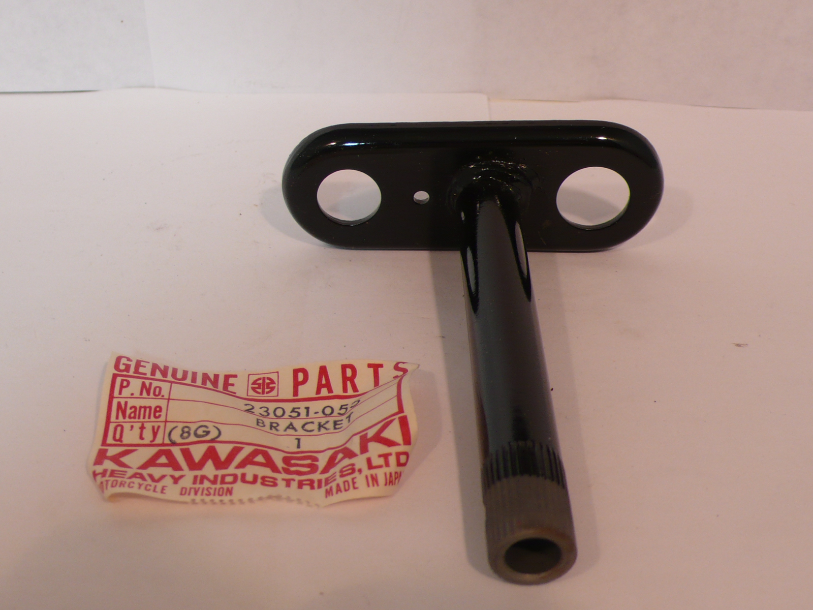 (image for) REAR TURN SIGNAL BRACKET RH