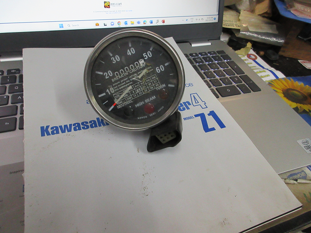 SPEEDOMETER ASSEMBLY MPH