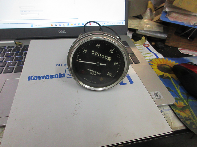 SPEEDOMETER ASSEMBLY MPH