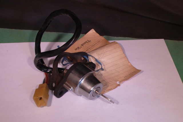 IGNITION SWITCH ASSEMBLY