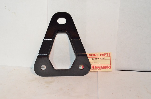 (image for) MUFFLER BRACKET