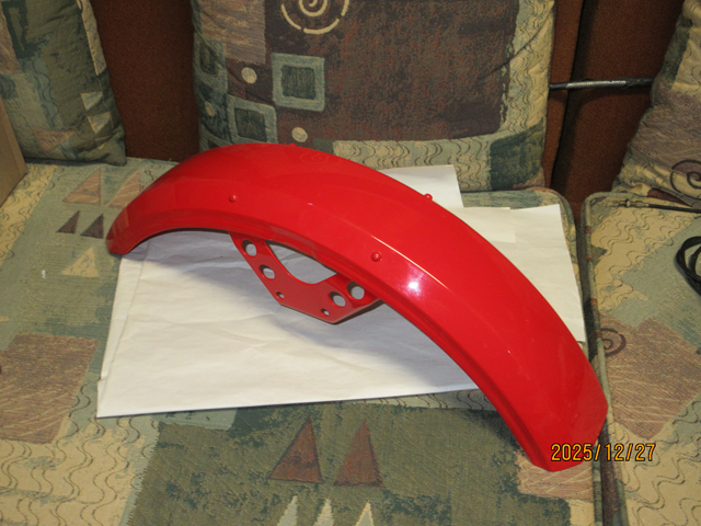 (image for) FRONT FENDER RED USED