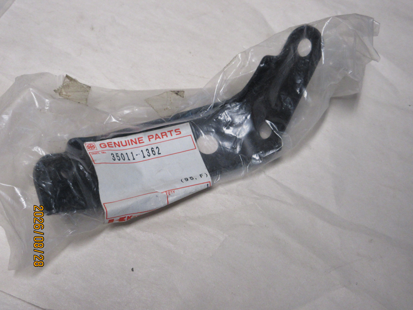 (image for) FRONT FENDER STAY R/H