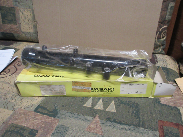(image for) FORK OUTER TUBE LH BLACK