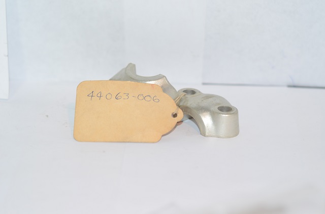 FRONT AXLE HOLDER