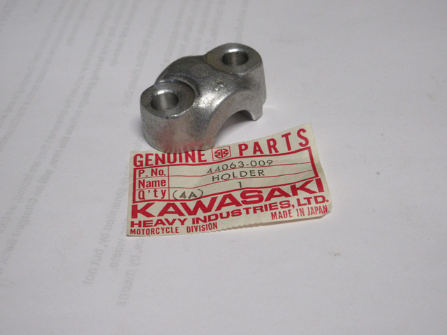 (image for) FRONT AXLE HOLDER