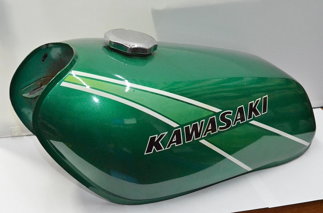 (image for) GAS TANK DECALS KE250