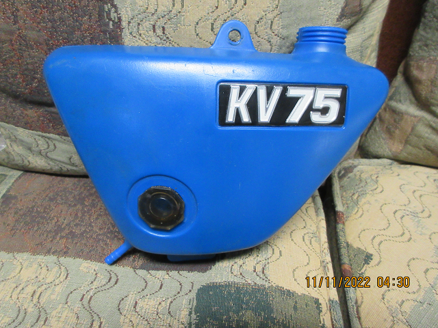 KV75 BADGE