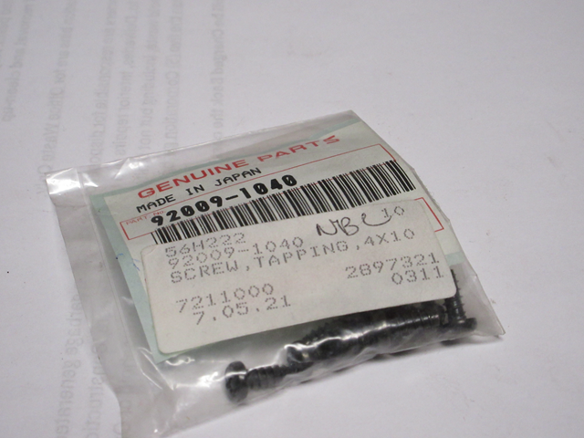 (image for) TAPPING SCREW 4 BY 10